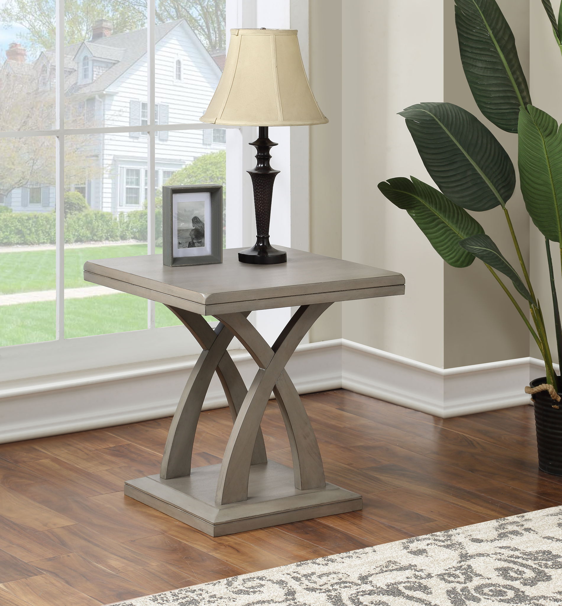 Jocelyn - Table