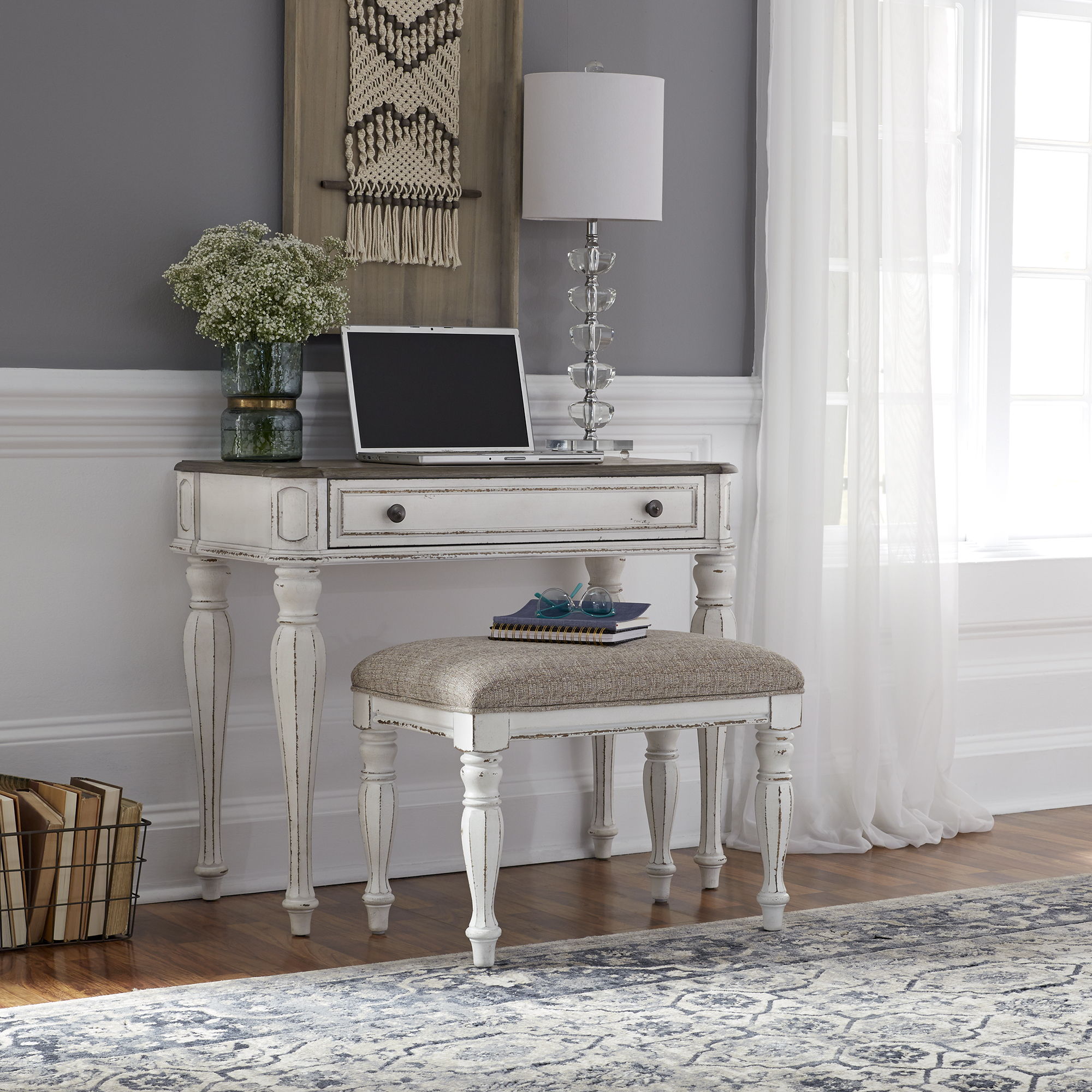 Magnolia Manor - Vanity - White