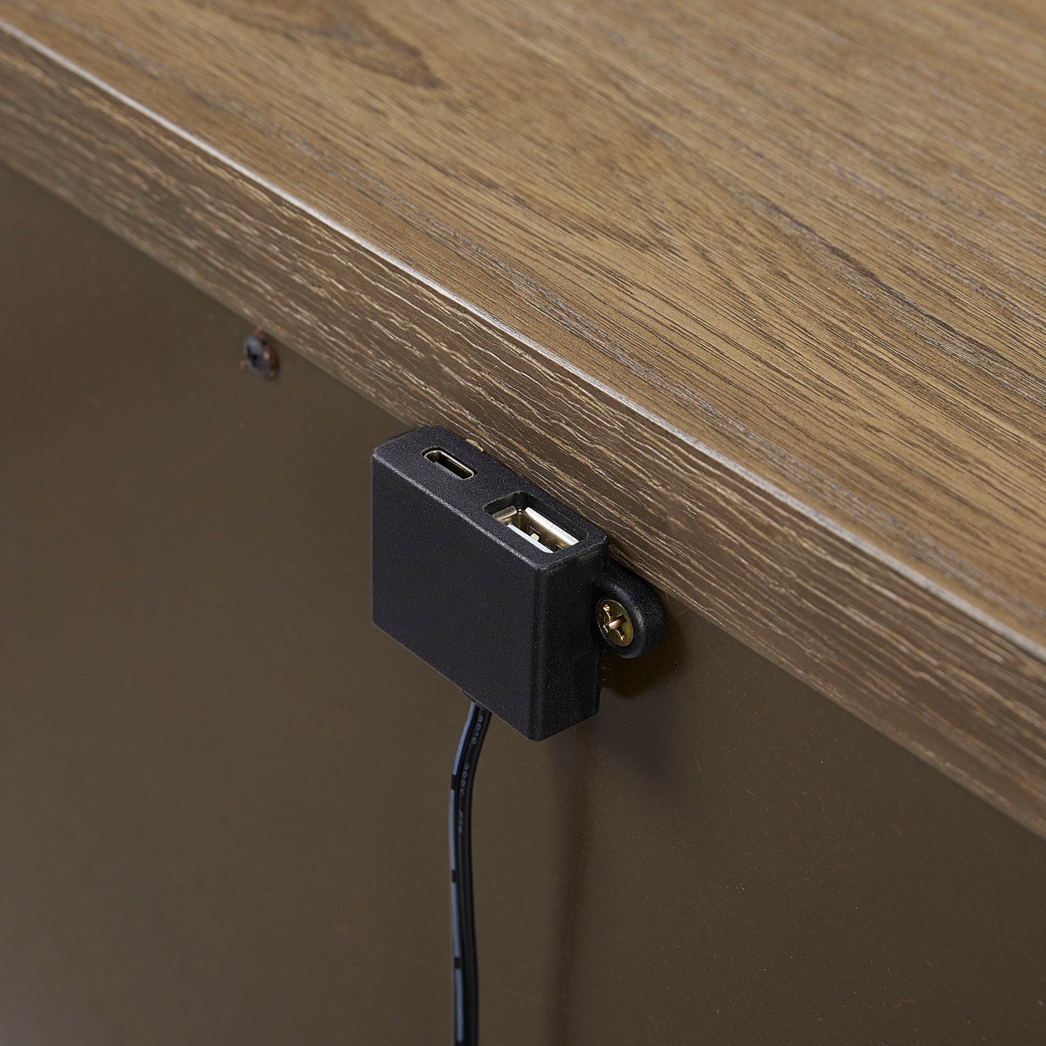 Elure - 3 Drawer Nightstand With USB