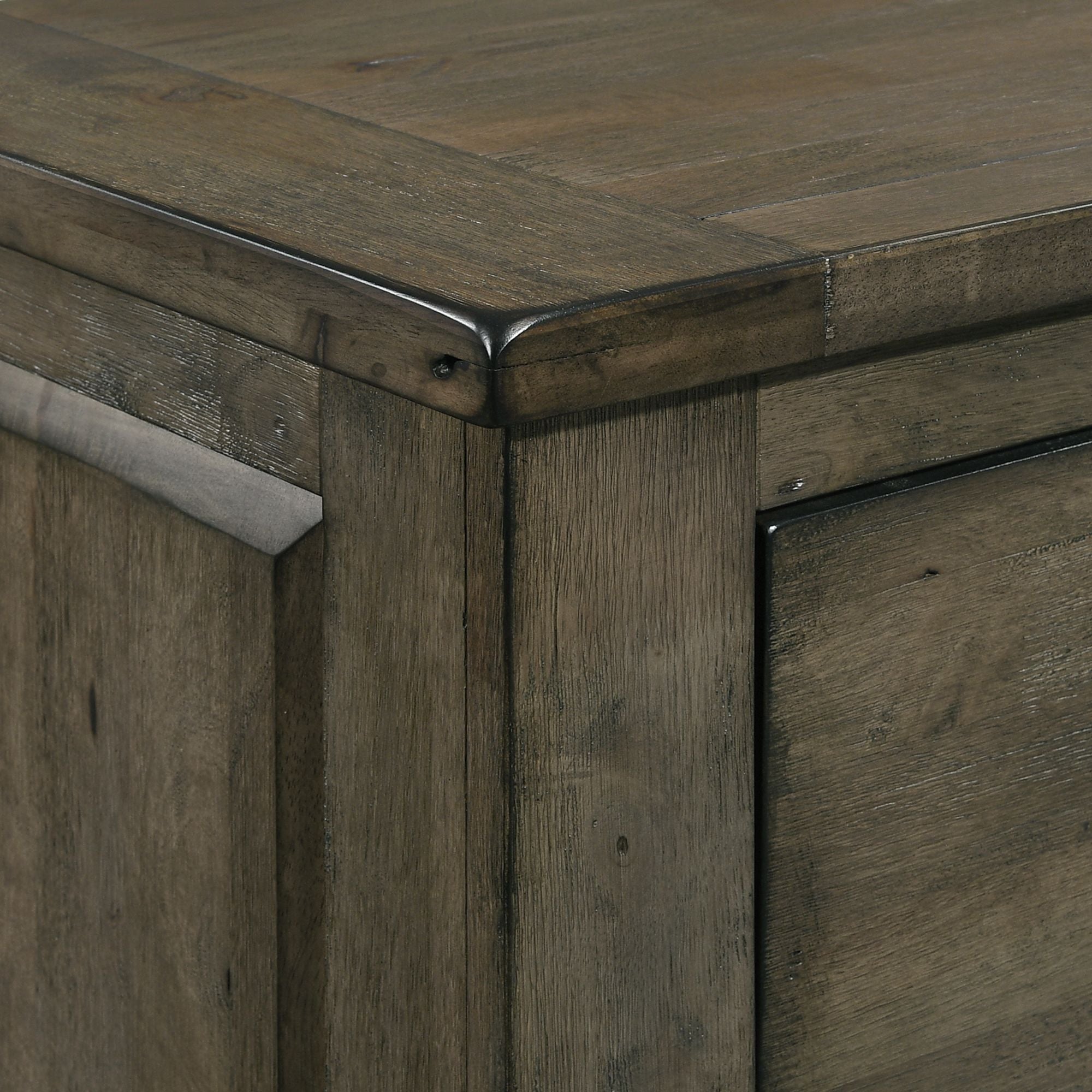Maverick - Dresser