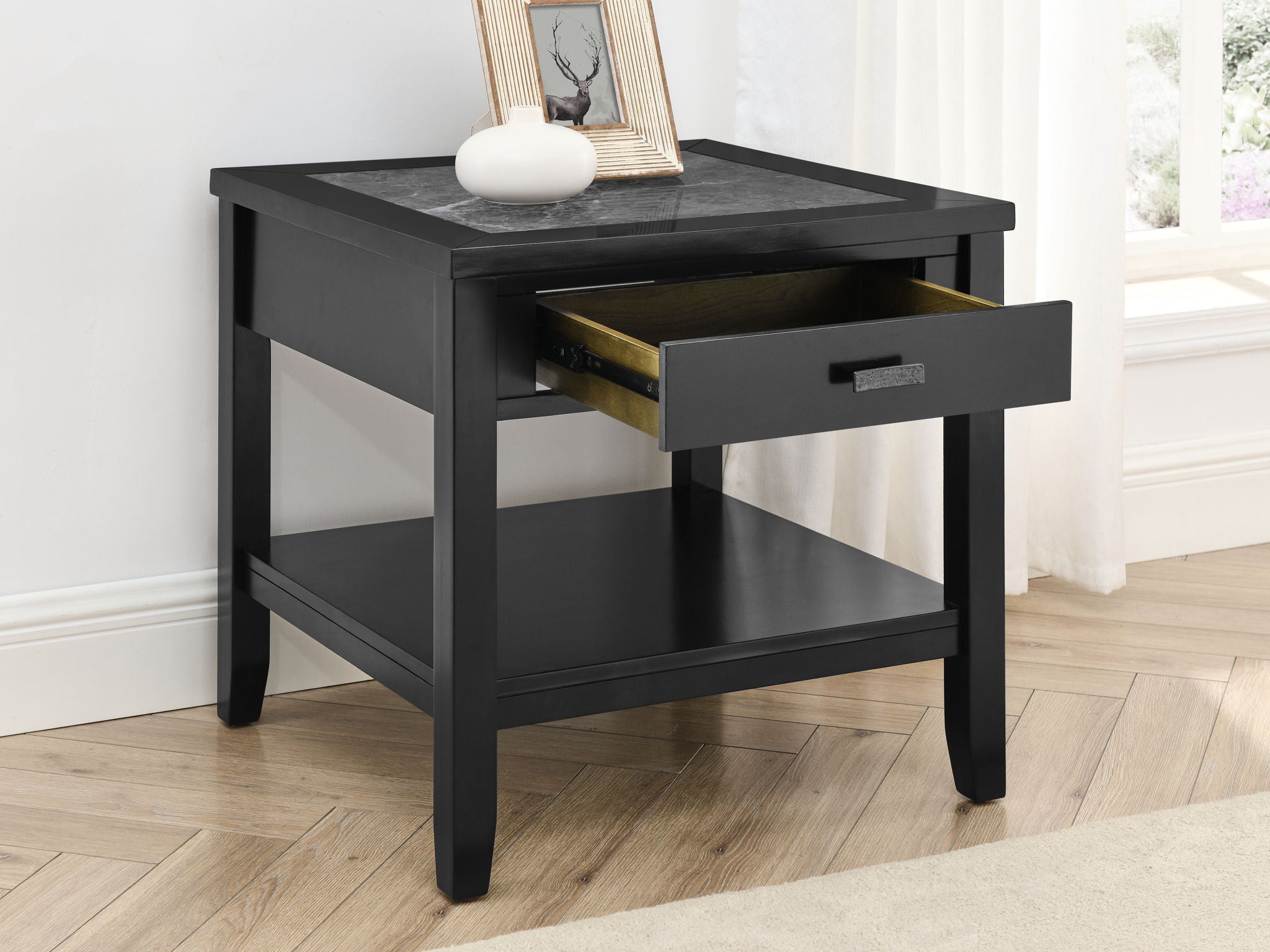 Garvine - Sintered Stone Table