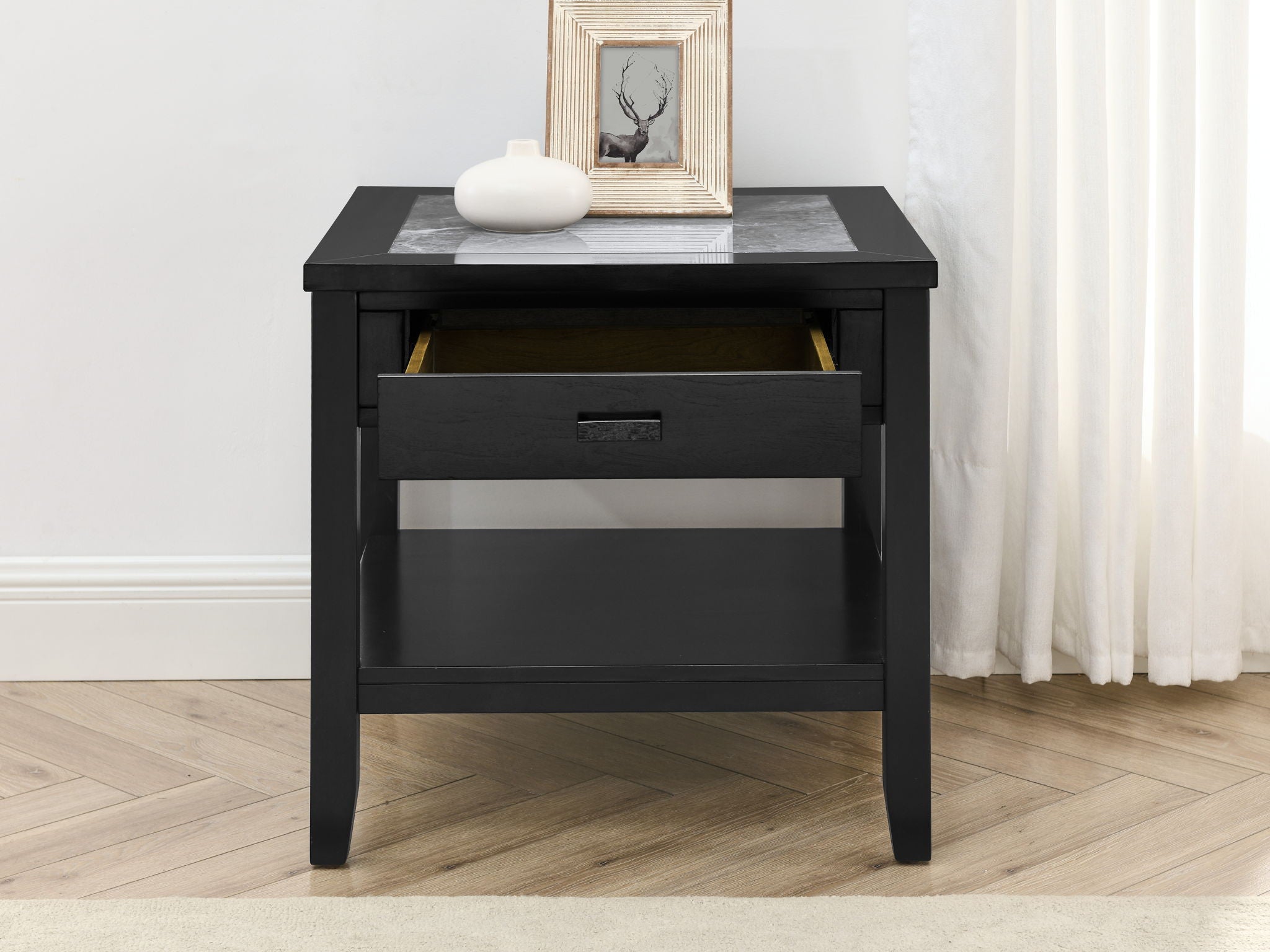 Garvine - Sintered Stone Table