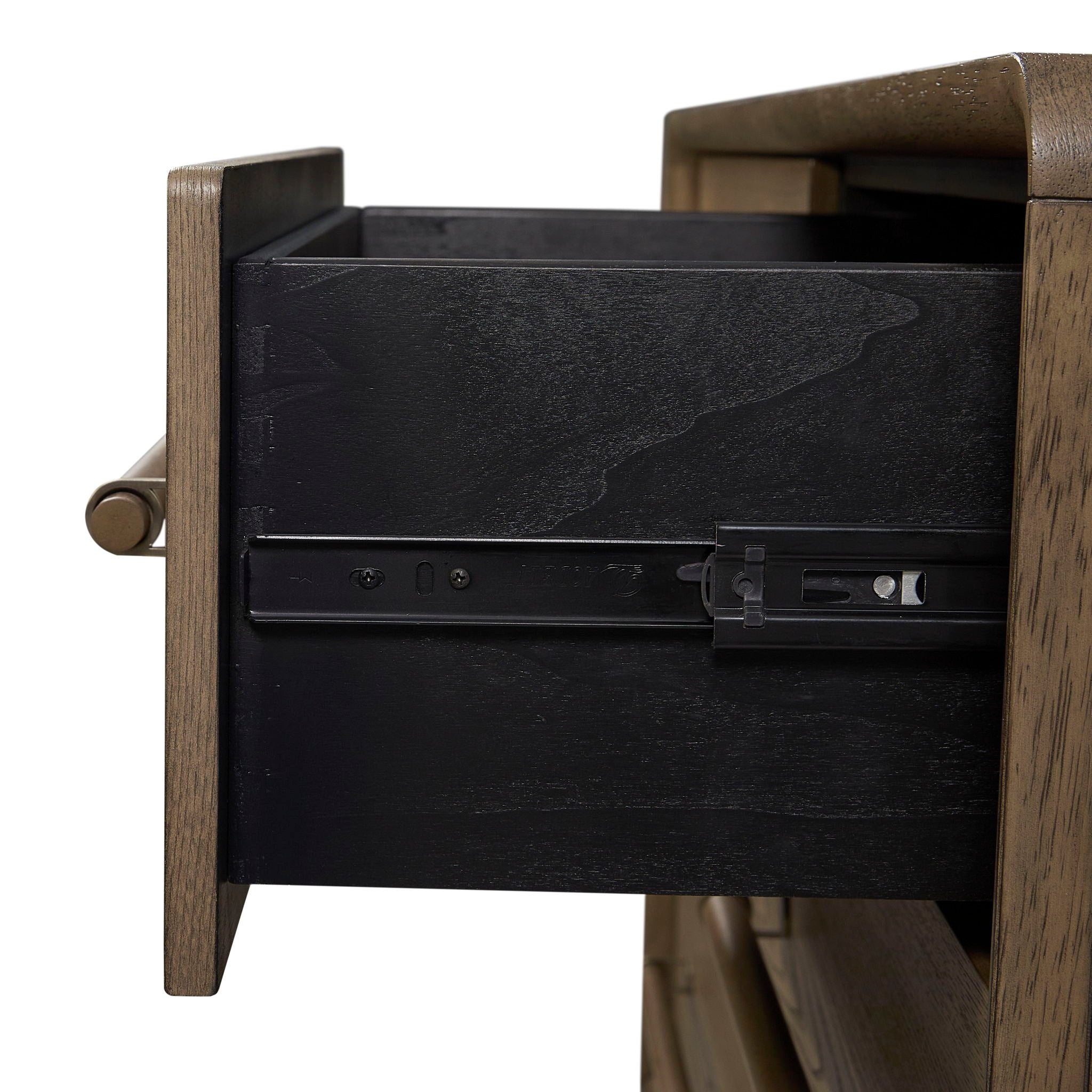 Elure - Dresser