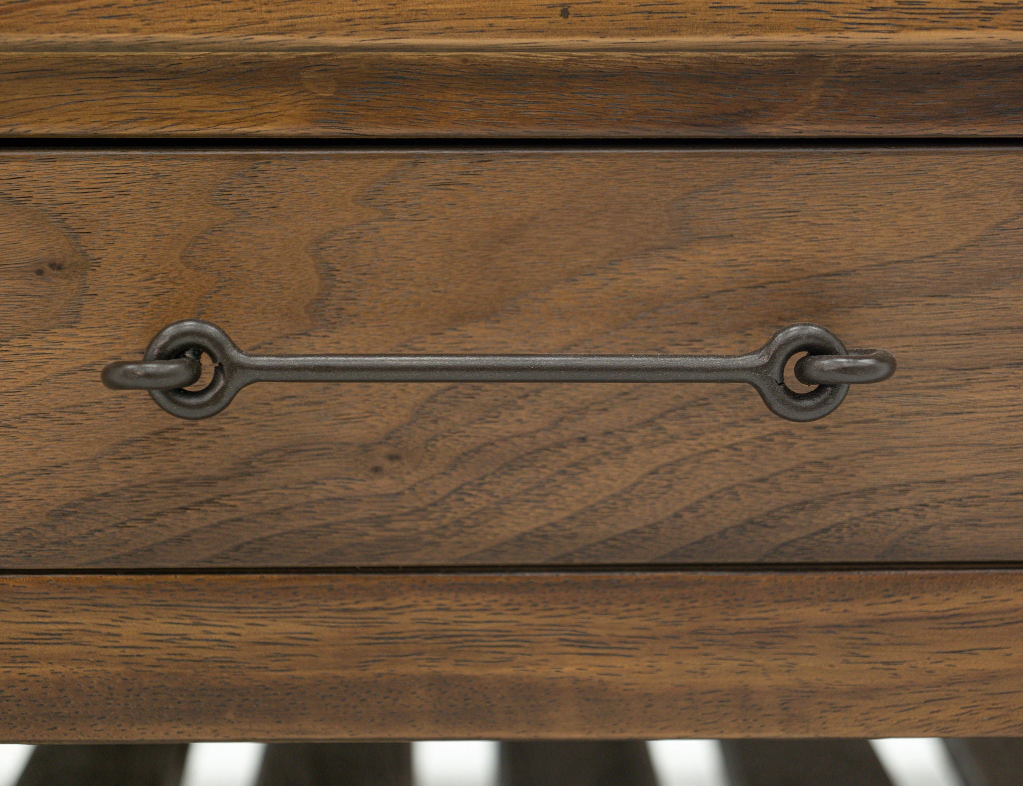 Walnut - Table