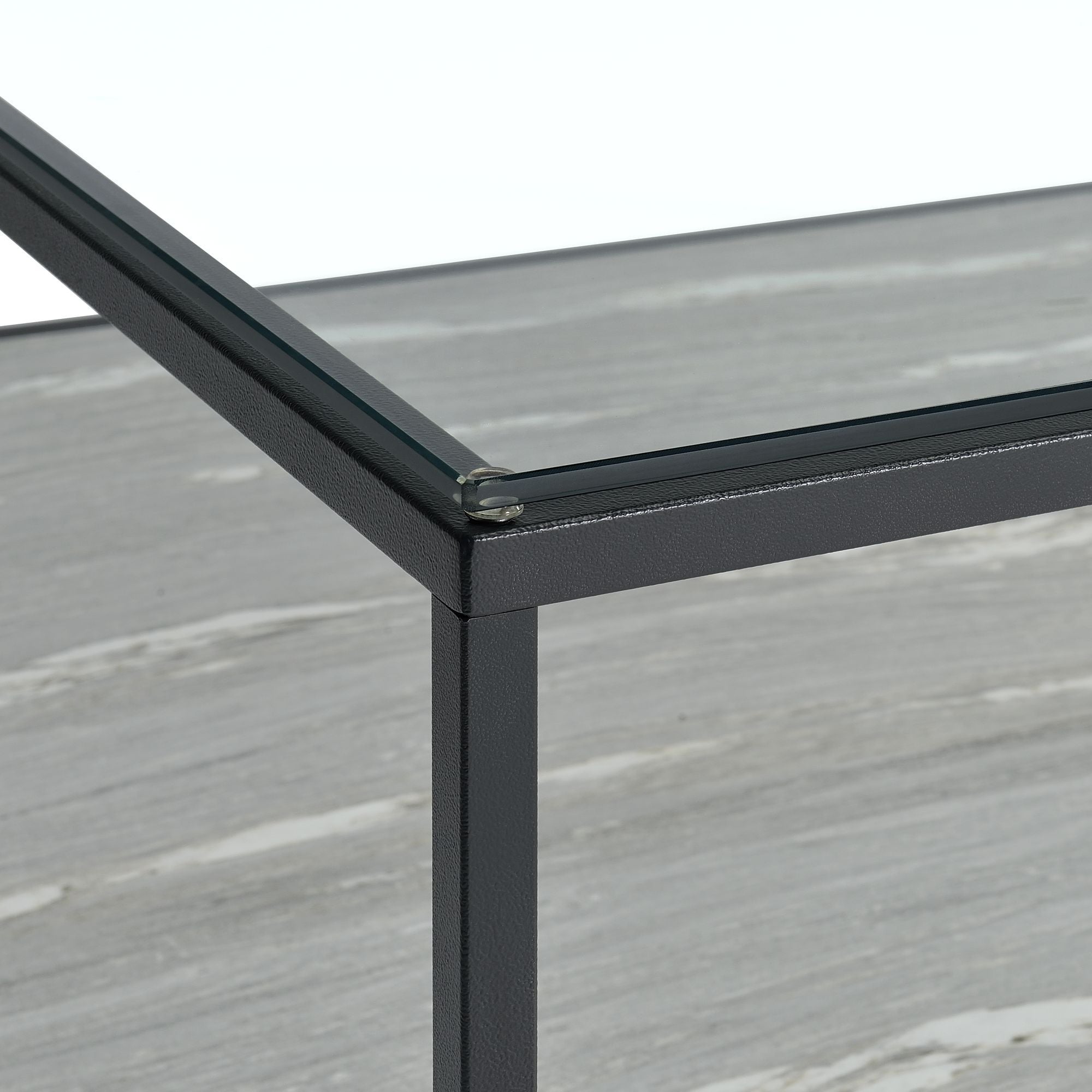 Yasmin - Table